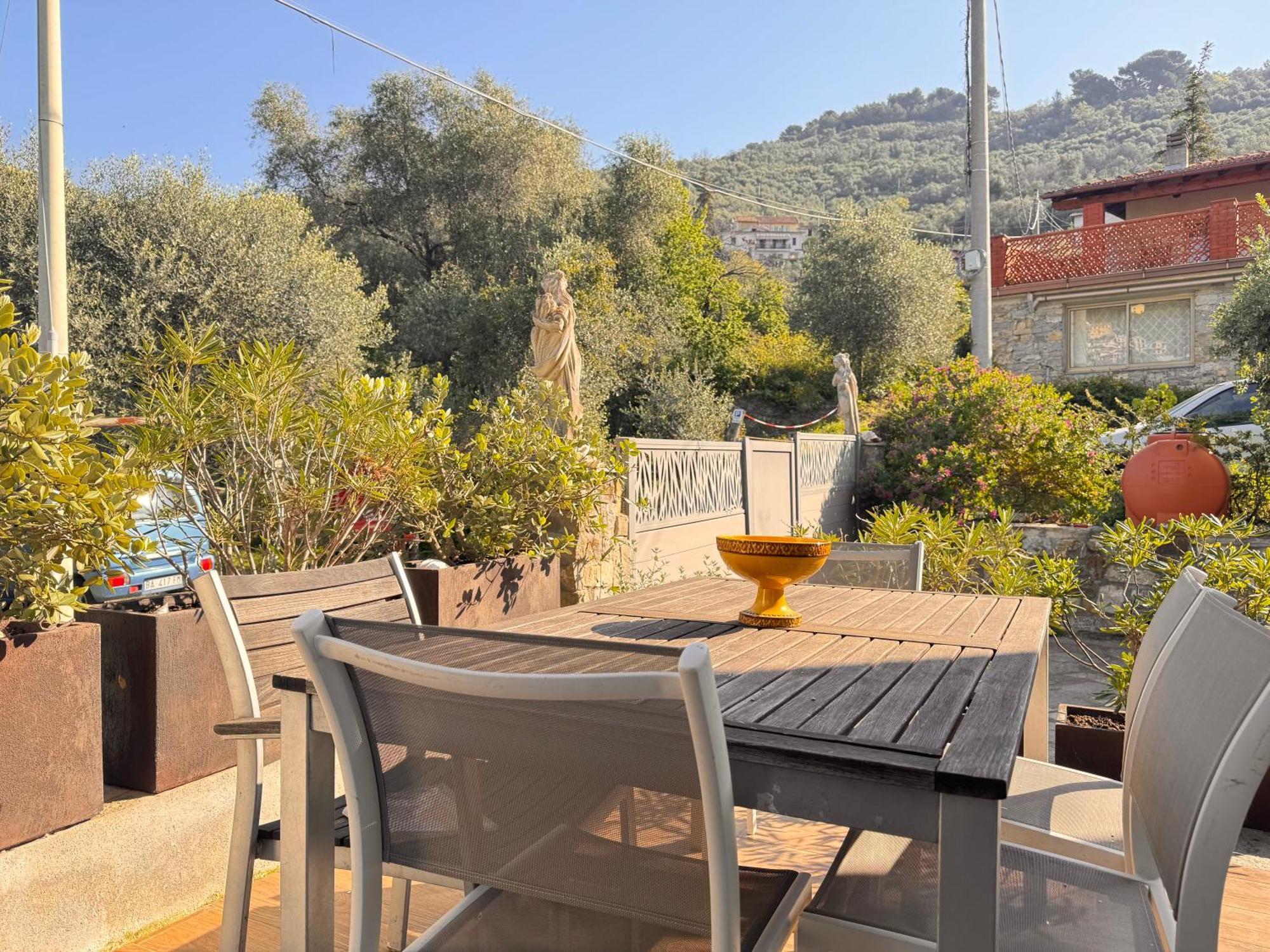 Casa Bisou Italia Wifi Et Parking Free Privato Villa Diano San Pietro Exterior foto