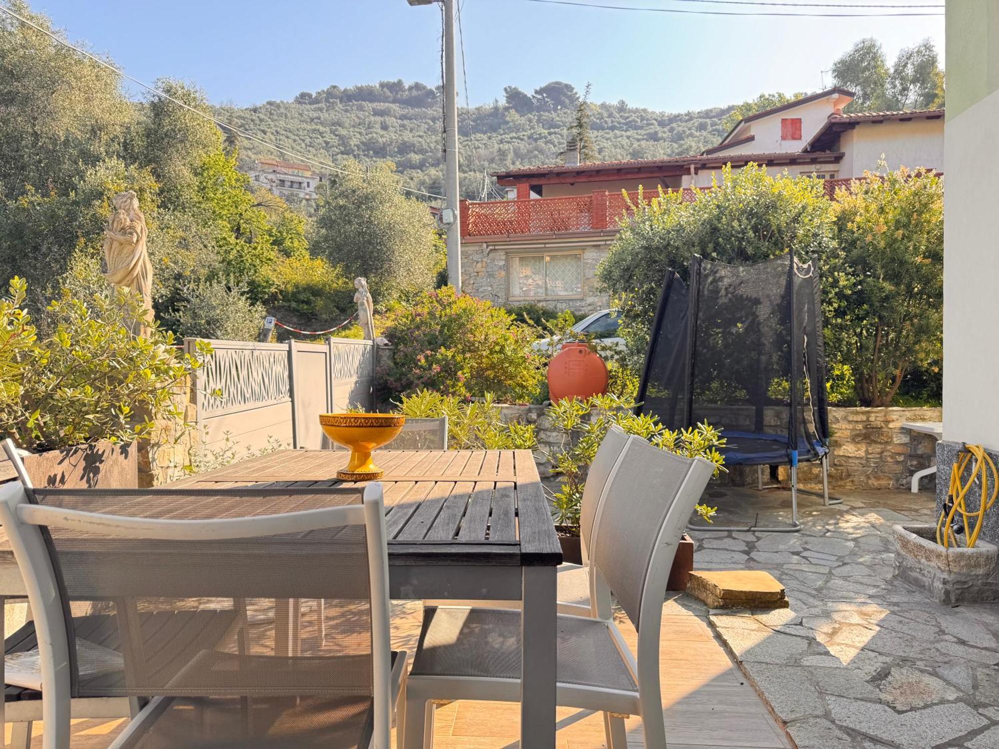 Casa Bisou Italia Wifi Et Parking Free Privato Villa Diano San Pietro Exterior foto