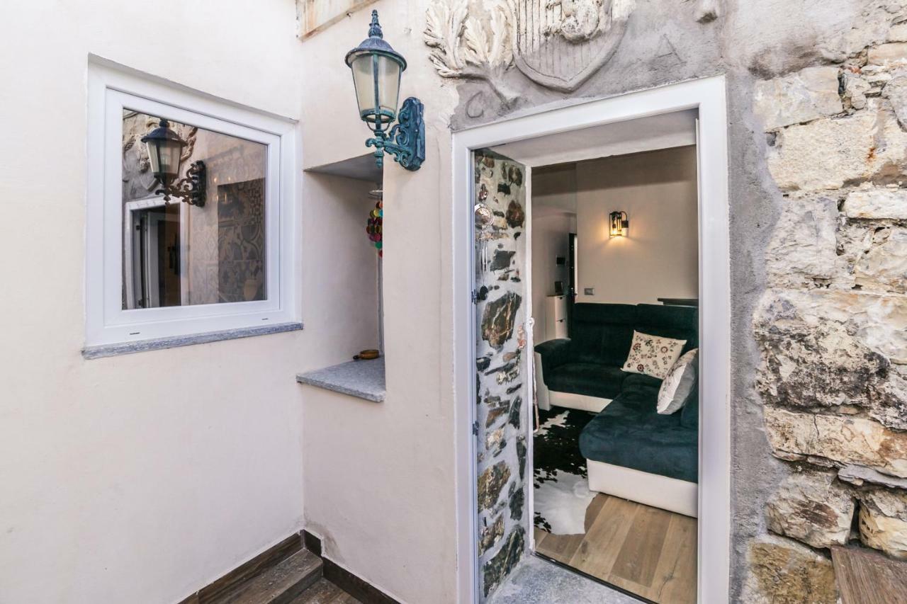 Casa Bisou Italia Wifi Et Parking Free Privato Villa Diano San Pietro Exterior foto